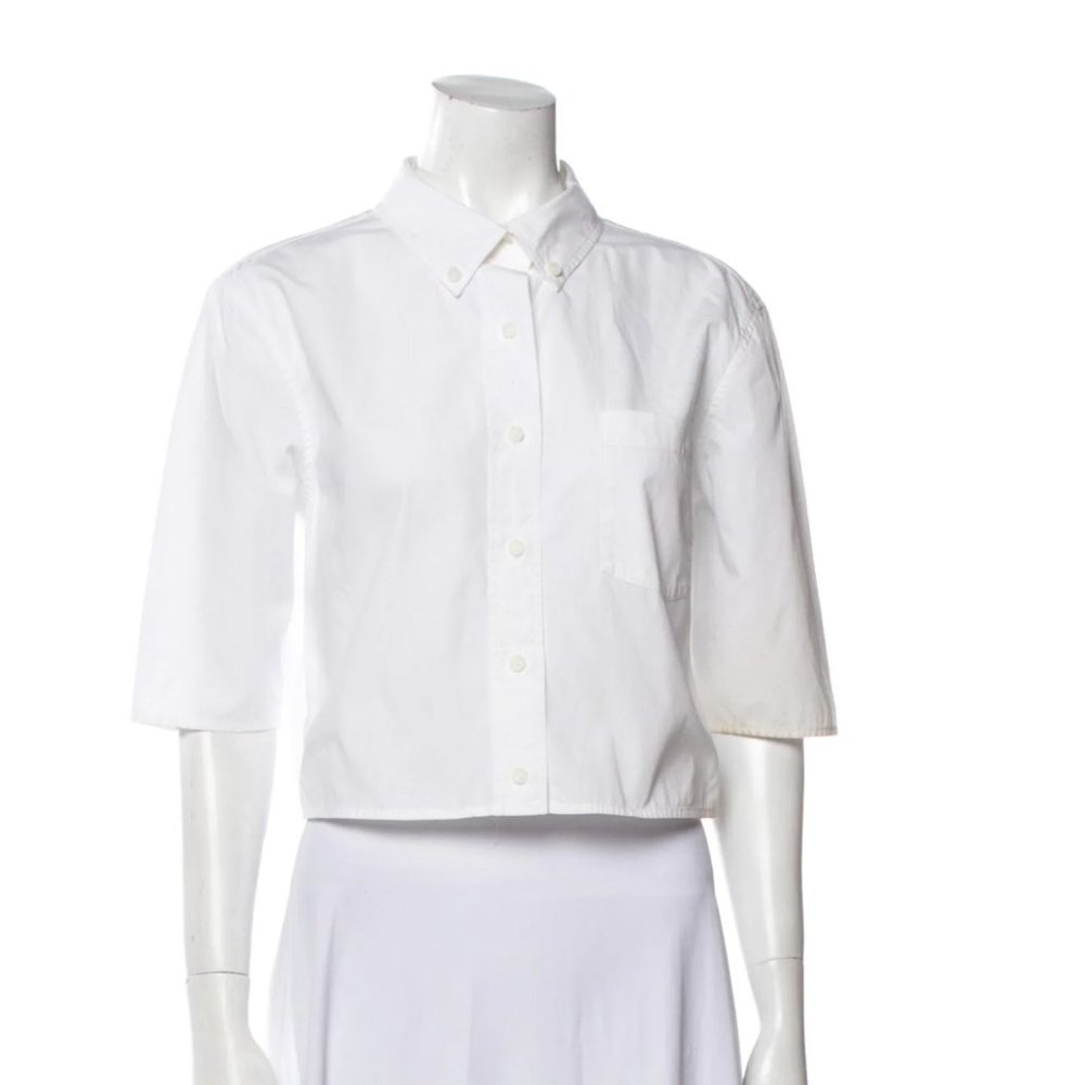 VEDA Three-Quarter Sleeve White Button-Down Crop